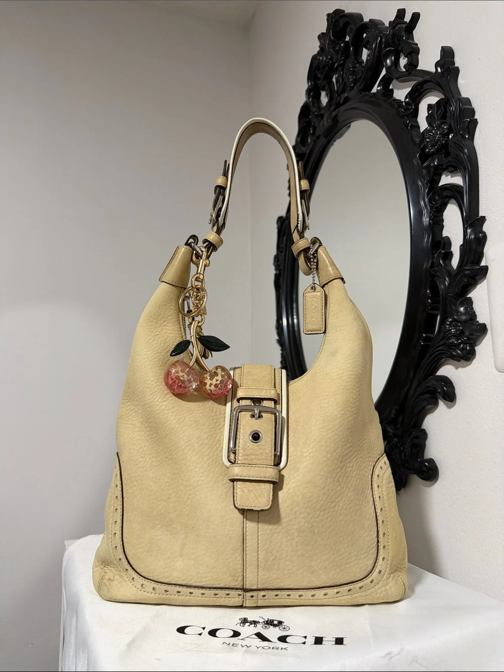 Coach Y2k 5054 Beige Leather Hobo Bag 🎀🎀🎀